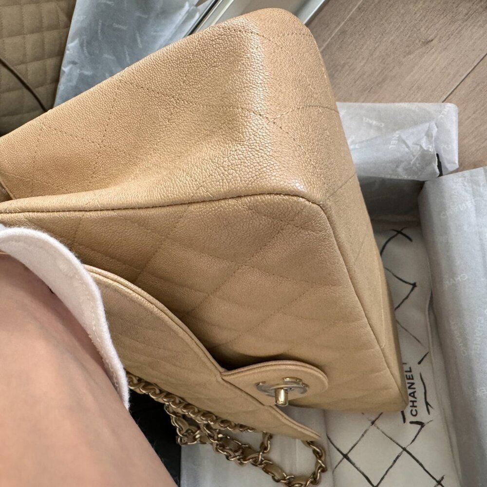 100% Authentic 19S CHANEL Jumbo Double Flap IRIDESCENT Caviar Lambskin GHW - Picture 5 of 16